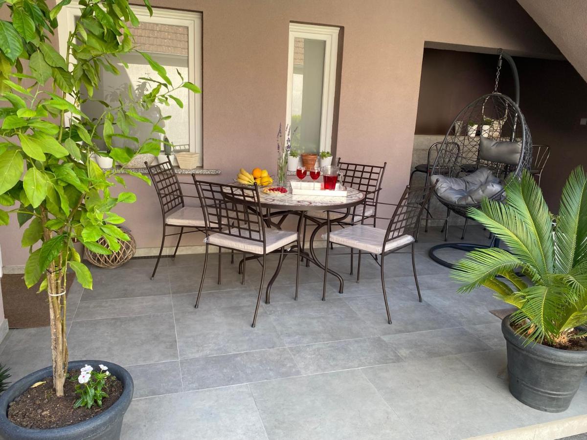 Apartman Lovric Ðakovo Exterior foto