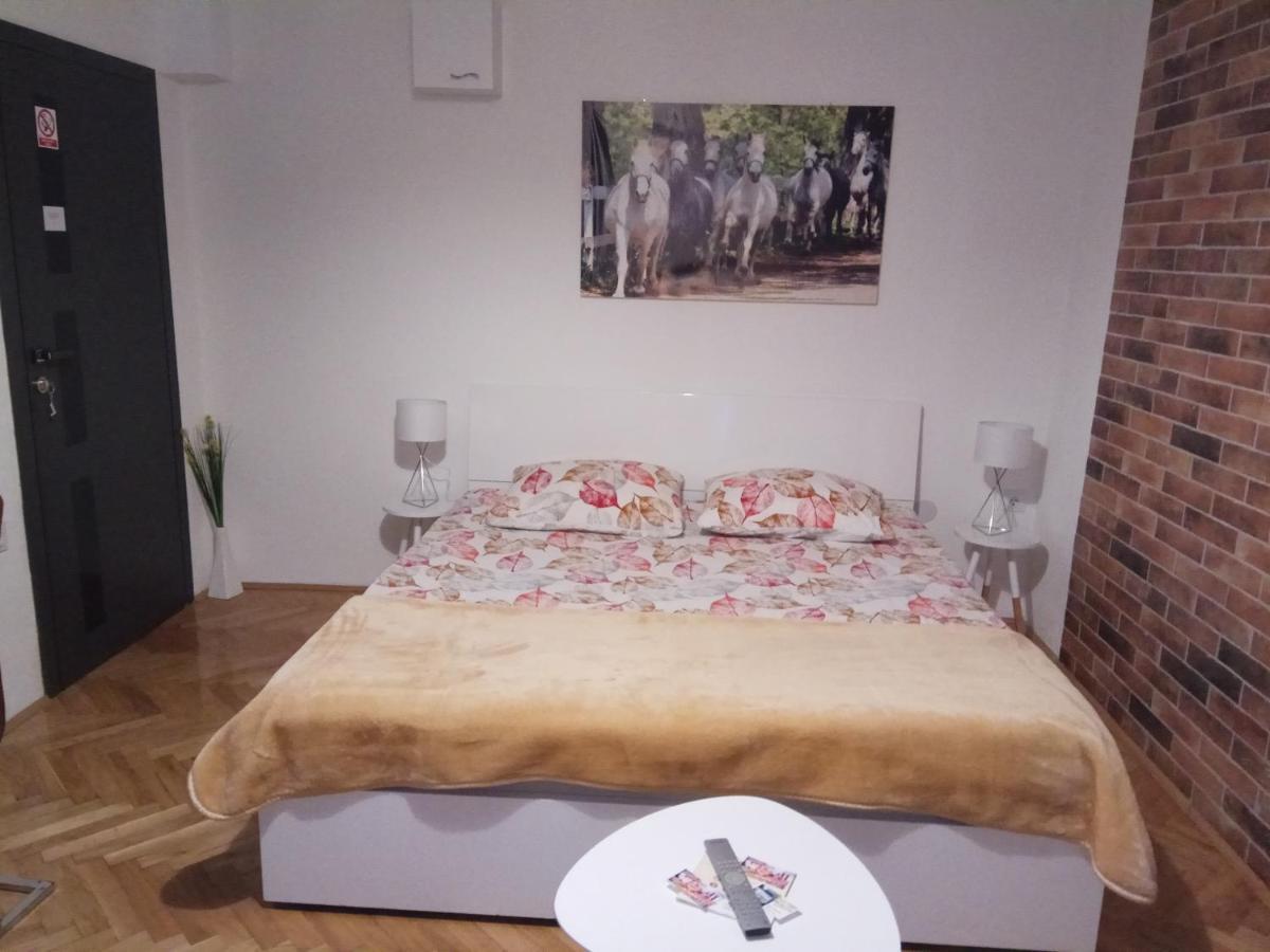 Apartman Lovric Ðakovo Exterior foto
